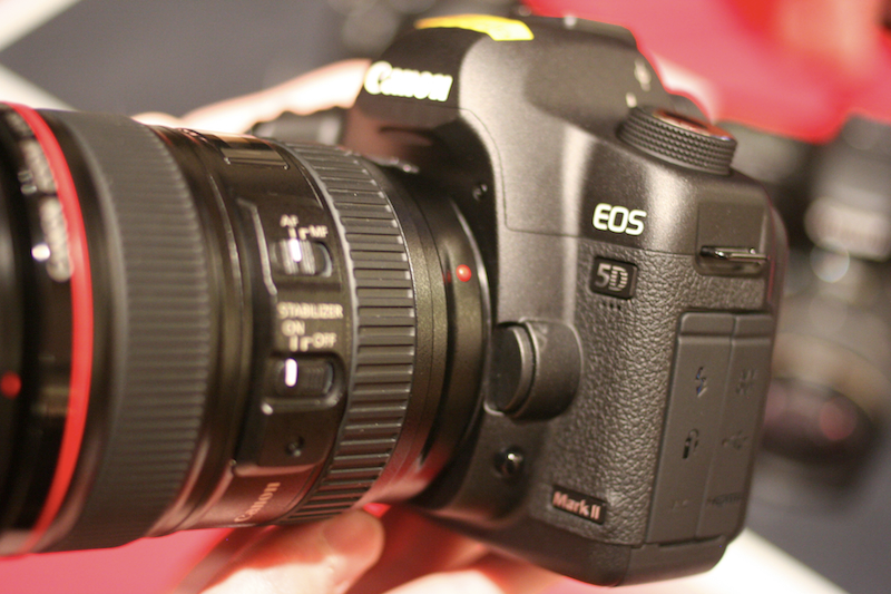 Illustration for article titled Hands-On: Canon EOS 5D Mark II